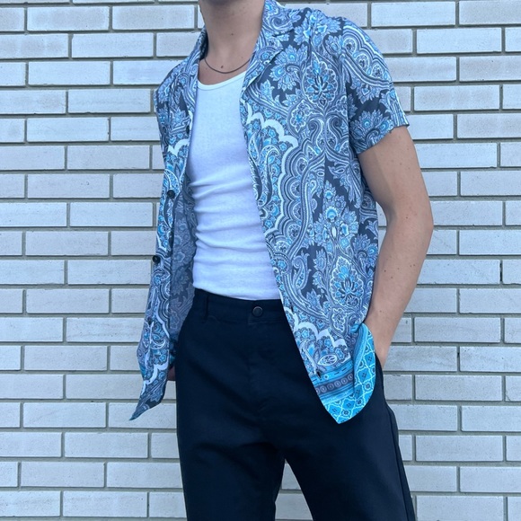 PAISLEY BUTTON DOWN - Picture 1 of 2